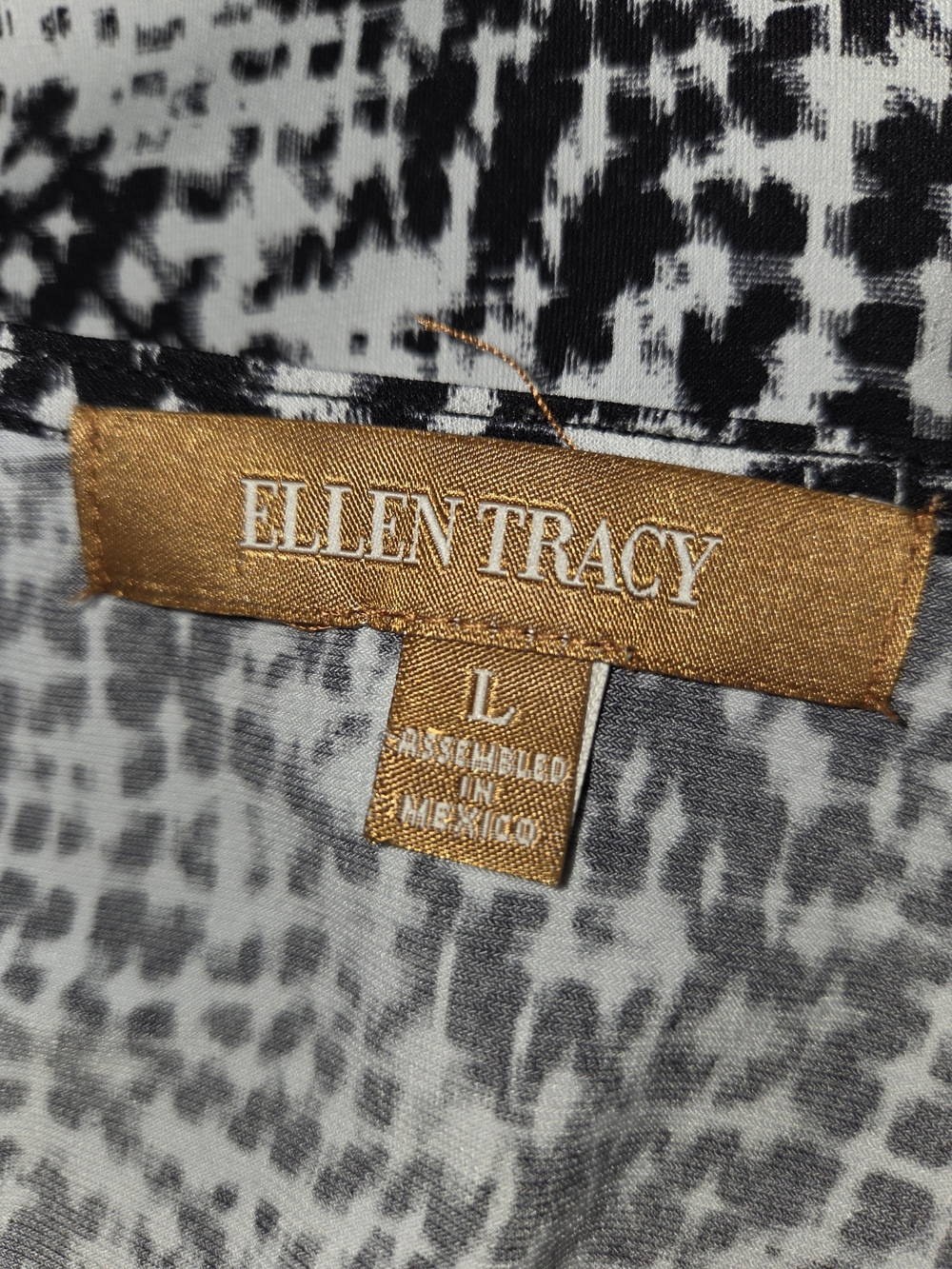 Ellen Tracy Black and White Draped Cowl Neck Sleeveless Top - Picture 4 of 7